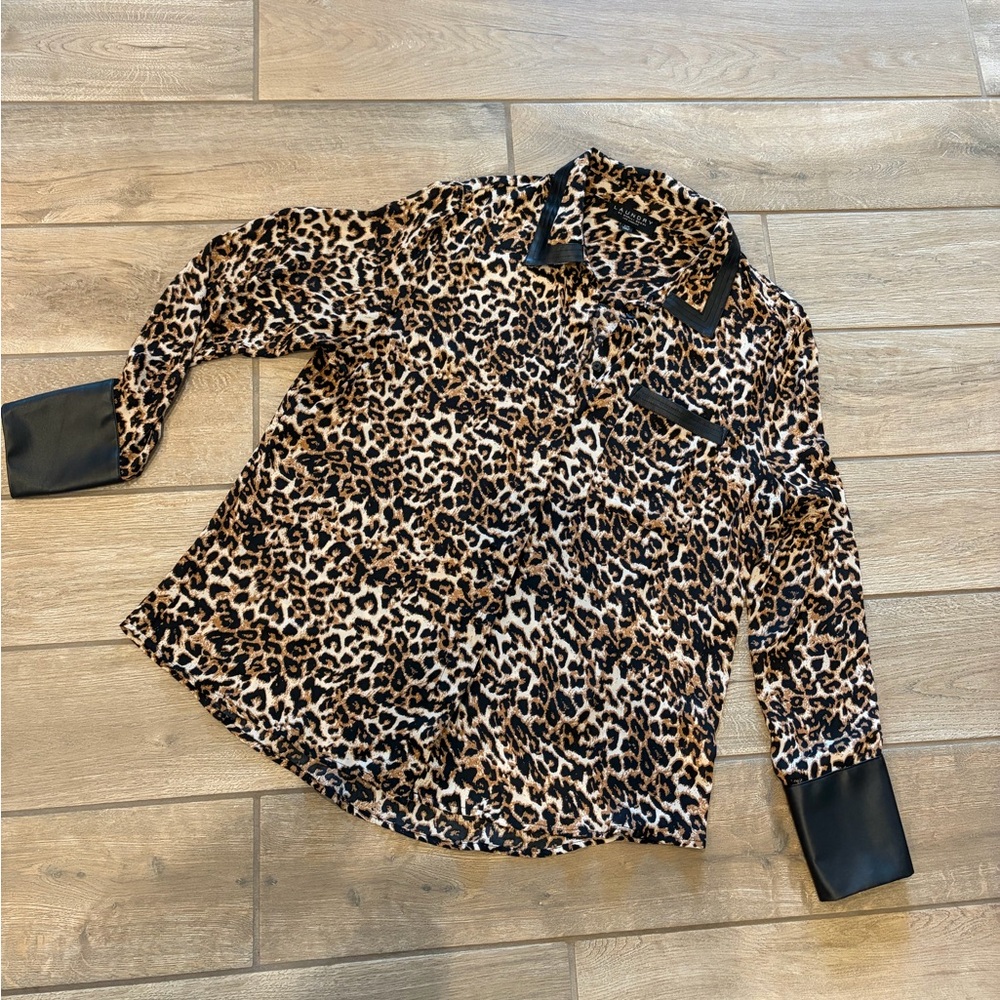 Laundry by Shelli Segal faux leather trim button-up shirt leopard large